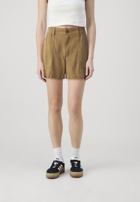 GAP EASY UTILITY - Pantaloni scurți - pretzel
