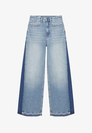 PULL&BEAR, WIDE-LEG PATCHWORK - JEANS - Wide leg - blue denim