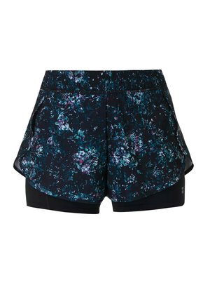Zwarte sportshorts voor dames met een gelaagd ontwerp, met een donker bloemenpatroon op de buitenste laag en aansluitende binnenshorts eronder.