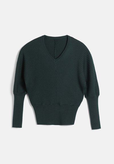 Pull en maille côtelée vert foncé avec encolure en V, manches longues cintrées et large ceinture côtelée.