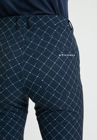 Röhnisch Pantaloncini 3/4 - micro r check navy