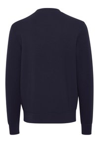 Marineblå sweatshirt, rund halsudskæring, lange ærmer, blødt bomuldsblandingsstof, ribbede manchetter og kant, ingen synlige logoer eller mønstre på bagsiden.