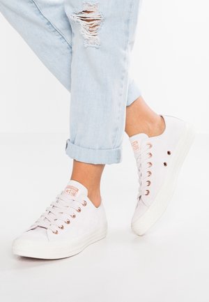 Trainers - off-white