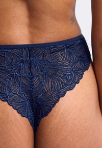 Erlich Textil FLUID HIGH WAIST BRAZIL - String - mitternachtblau
