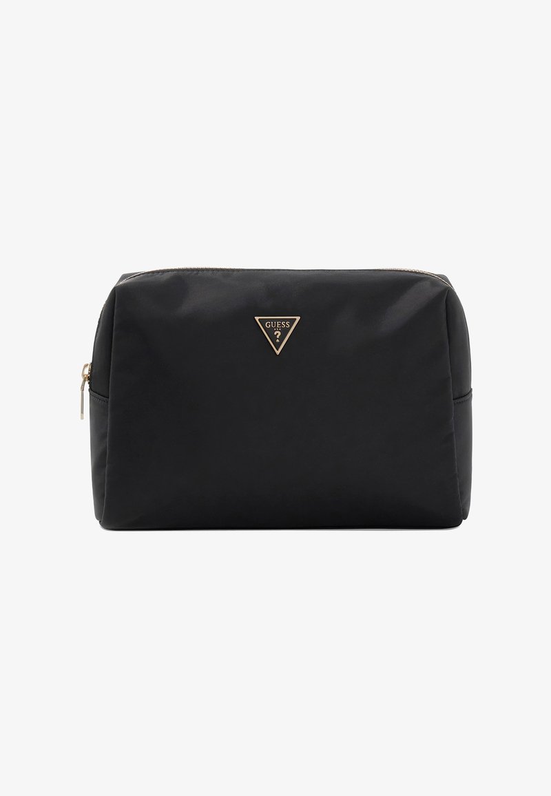 Zwart rechthoekig etui met rits, gemaakt van gladde stof, gouden rits en klein driehoekig Guess-logo gecentreerd aan de voorkant.