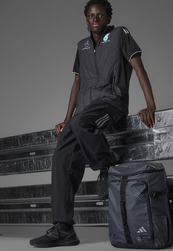 MERCEDES - AMG PETRONAS FORMULA ONE TEAM DRIVER AUTHENTIC - Waistcoat2