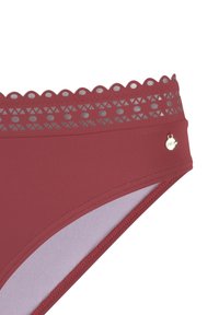 Bordo maudymosi šortai su paryškinta juosta ir raštuotais iškarpiais, papuošti mažu auksiniu logotipo ženkleliu ir lygiu vidiniu pamušalu.