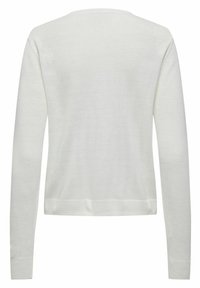 Witte gebreide trui, ronde hals, lange mouwen, geribbelde manchetten en zoom, gladde textuur, eenvoudig ontwerp, zonder zichtbare patronen of versieringen.