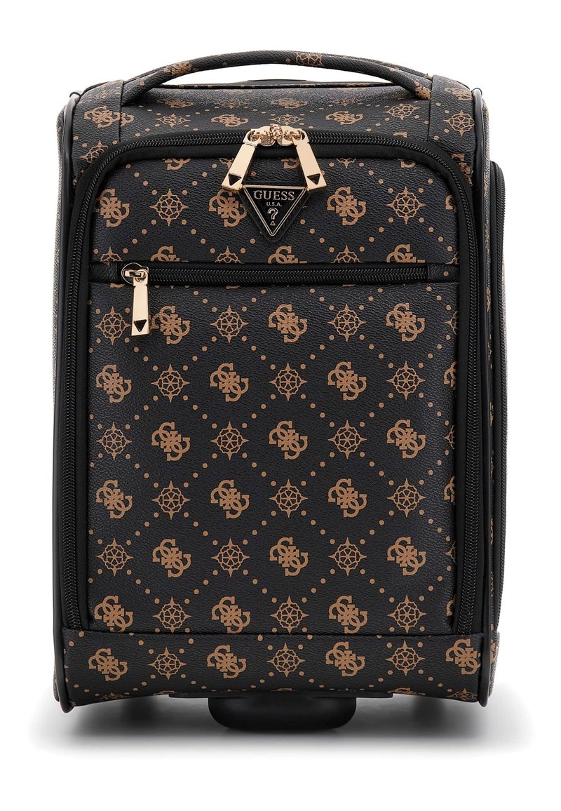 Zwarte synthetische bagage met gouden accenten, voorzien van een herhalend logo en een spinnenwebpatroon. Het heeft een stevige handgreep en een dubbele ritsluiting.