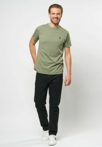 U.S. Polo Assn. ARJUN - Pamata T-krekls - sea spray