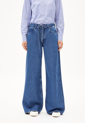 ASTRAEAAS - Relaxed fit jeans - hummingbird