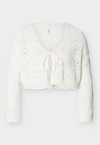 Valimata, cloud dancer