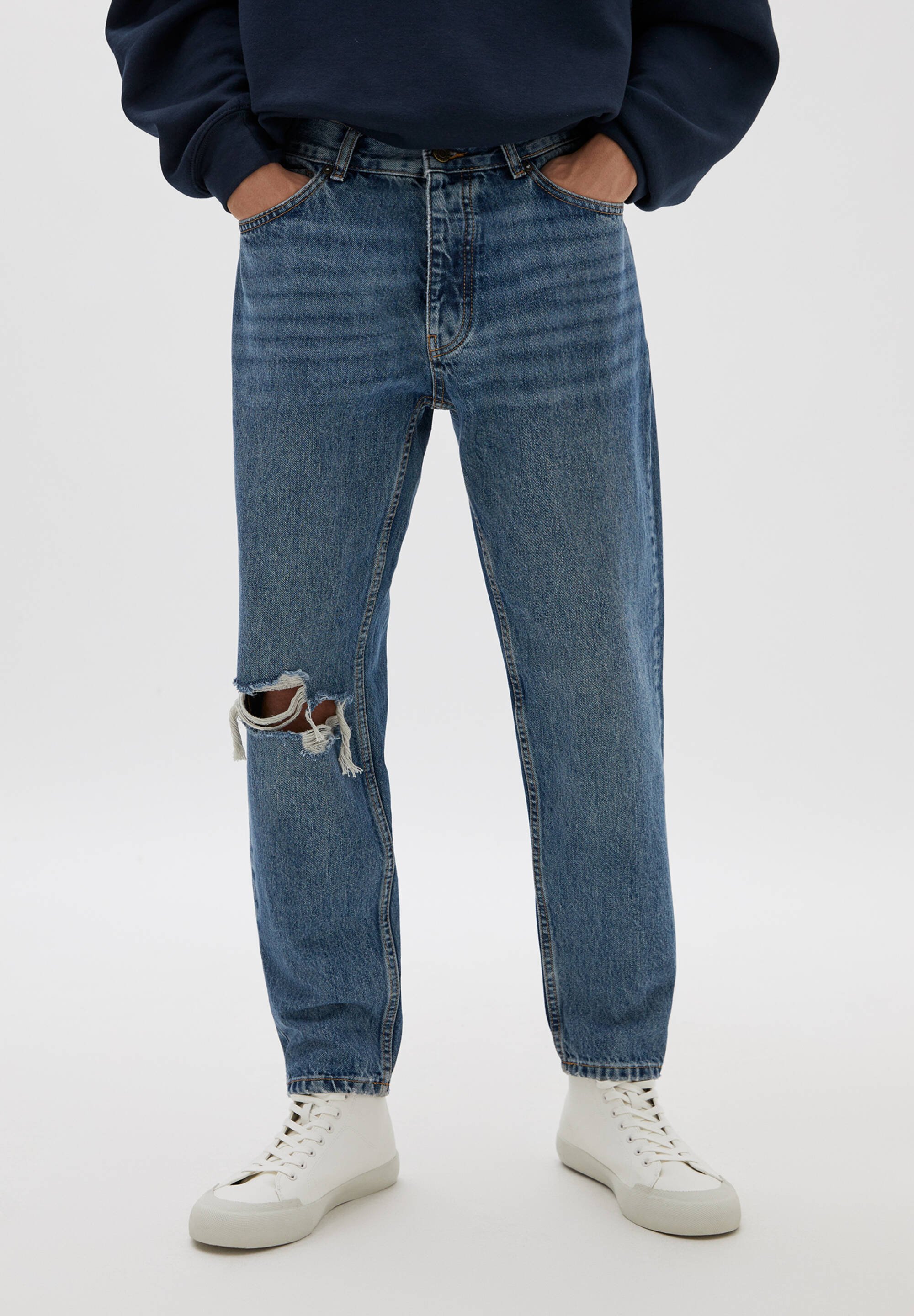 PULL\u0026BEAR STANDARD-FIT-JEANS MIT 