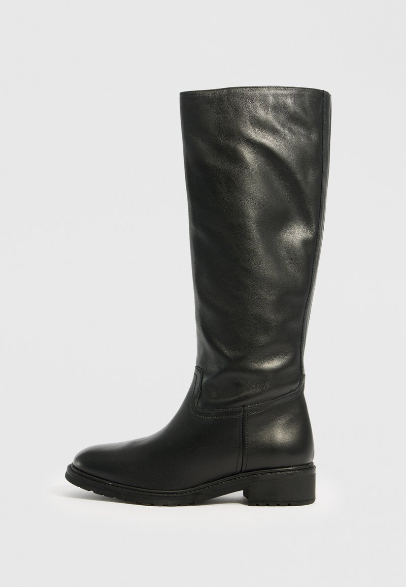 Botas