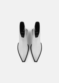 Vagabond VIVIAN - Stiefelette - white