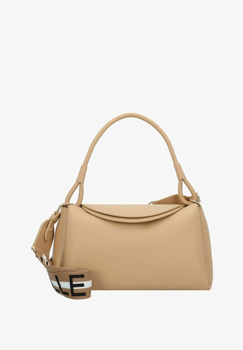 Beige leren handtas met een gestructureerde vorm, dubbele handvatten en een afneembare schouderriem met een geprint accent.