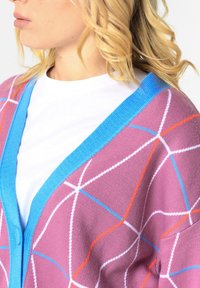 Cesare Gaspari Vest - pink blue