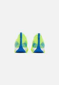 Puma ULTRA 5 MATCH IT MID JR UNISEX - Scarpe da calcio indoor - fizzy apple/white/bluemazing