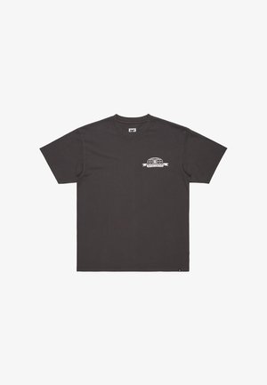 Donkergrijze katoenen t-shirt met korte mouwen, voorzien van een klein wit globe-logo en de tekst "WORLDWIDE" op de bovenste linkerkant van de borst.