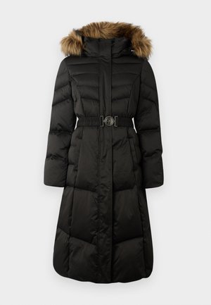Schwarz, langer, gepolsterter Wintermantel mit Kapuze aus Kunstfell, durchgehendem Reißverschluss, Seitentaschen und elastischem Gürtel mit dekorativer Schnalle in der Taille.