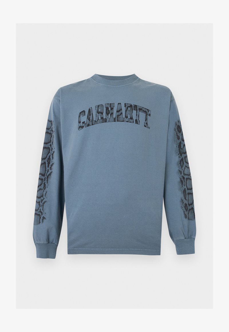 Blaues Carhartt Langarmshirt mit Schlangenledermuster-Text auf der Vorderseite und passenden Schlangenleder-Designs entlang beider Ärmel.