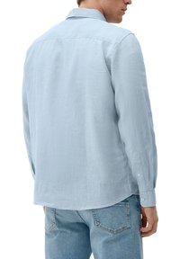 s.Oliver MIT BUTTON DOWN KRAGEN - Koszula