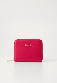 Portafoglio in pelle rossa con finitura testurizzata, logo dorato LIU JO sul davanti e chiusura con zip con un dettaglio dorato.