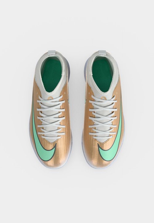 Nike JR MERCURIAL SUPERFLY 11 CLUB TF KYLIAN MBAPPE UNISEX - Botines de fútbol para césped - metallic gold-coloured/clear jade — foto 5