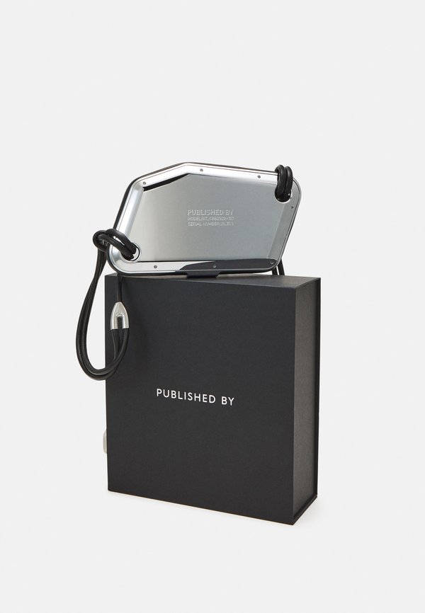 CROSS BODY BAG - Clutch - chrome2