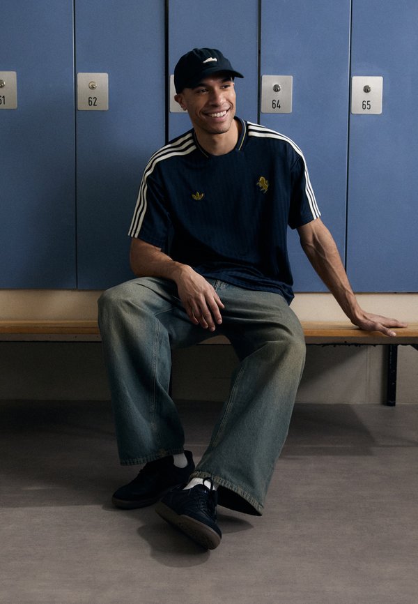 JUVENTUS ICON  - Print T-shirt - legend ink2