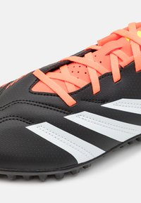 adidas Performance PREDATOR CLUB TF - Scarpe da calcio per terreni sintetici - core black/footwear white/solar red