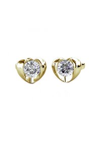 Orecchini a perno a forma di cuore in oro, con una grande gemma centrale trasparente, finitura lucida, superficie liscia e senza hardware visibile.