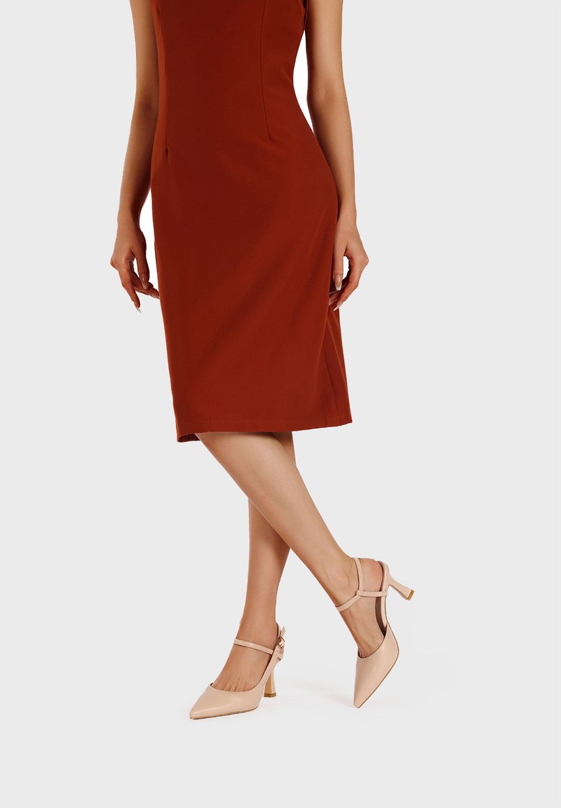 Queen Helena Decolleté - nude