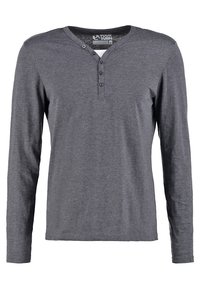 Szara koszula Henley z długim rękawem, z czterema guzikami i okrągłym dekoltem, wykonana z miękkiego materiału, rozmiar średni.