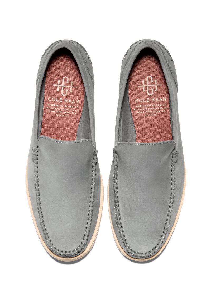 Mocassins Cole Haan Taille 9M Marron - Occasion En Bon état - Cuir Léger