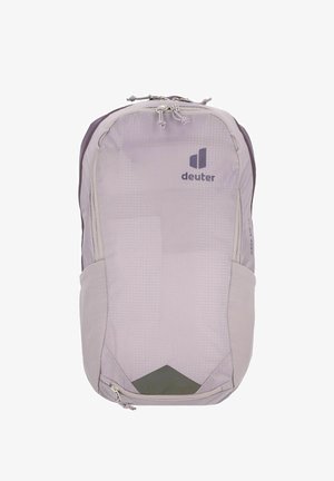 Hellgrauer Rucksack mit strukturierter Oberfläche, ausgestattet mit einem oberen Reißverschluss, Seitentaschen und einem dunkelgrünen Akzent an der Basis. Markenlogo sichtbar.