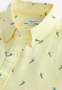 Next SHORT SLEEVE REGULAR FIT - Skjorta - yellow
