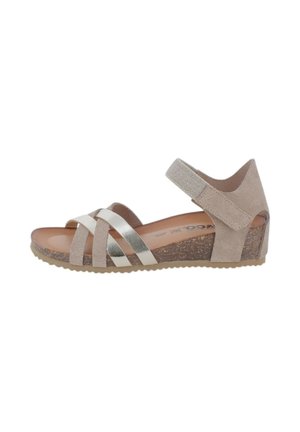 Sandalo zeppa beige da donna con cinturini metallici e in camoscio, suola in sughero e chiusura a strappo alla caviglia.