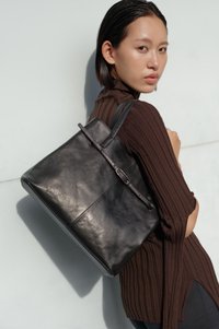 CANNES MID - Geantă de mână - black