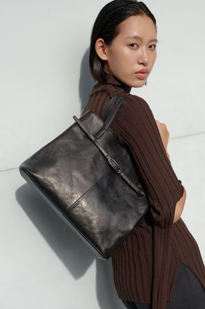 CANNES MID - Handväska - black