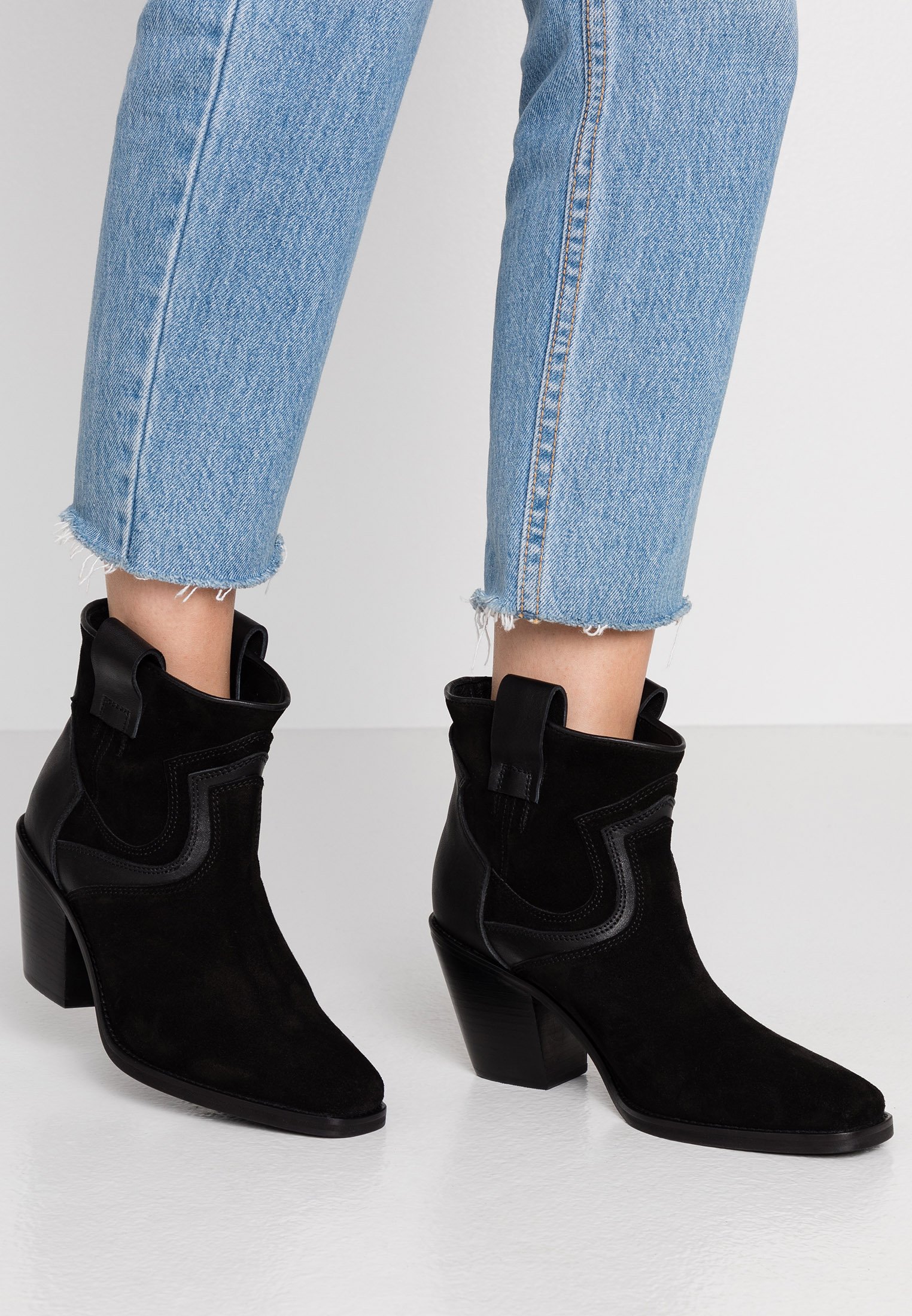 Buffalo JODIE Korte laarzen black Zalando.nl Buffalo JODIE Korte laarzen black Zalando.nl