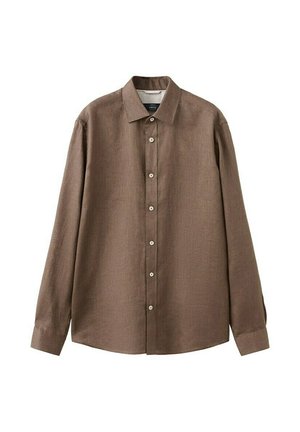 Cămașă maro cu mâneci lungi și nasturi, cu guler, dintr-un material texturat, prezentată aplatizată pe un fundal alb.
