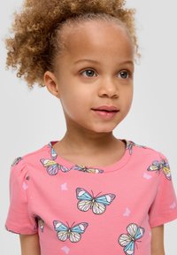 s.Oliver MIT ALL-OVER-PRINT - Freizeitkleid - rosa