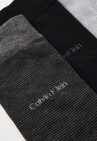 Calvin Klein Underwear MEN SOCK LOGO GIFTBOX 4PACK - Calze - black/grey combo