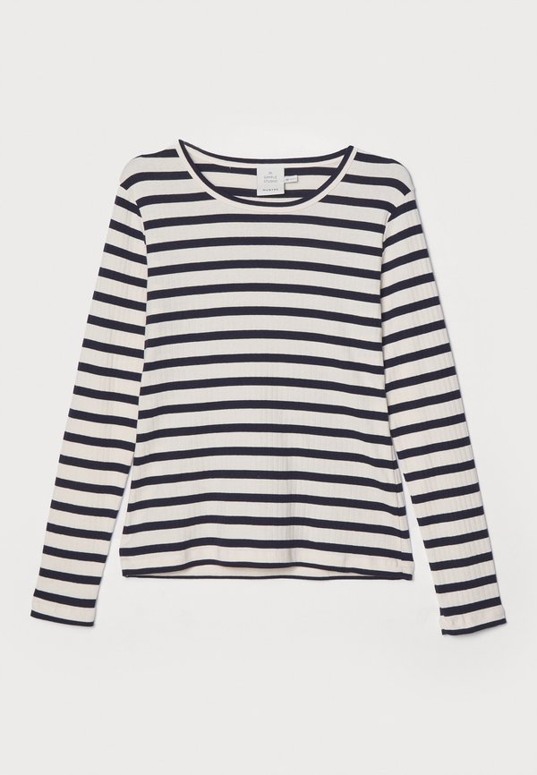 JOTE - Long sleeved top3