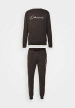 CLOSURE London SCRIPT CREWNECK TRACKSUIT - Tepláková souprava - dark ...