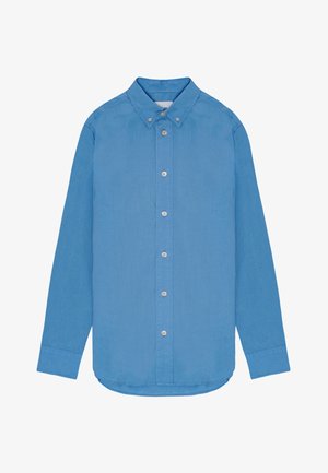 Lichtblauw overhemd met lange mouwen, met een button-down kraag, een voorste sluiting en knopen. Gemaakt van een zachte stof, met manchetten aan de mouwen.