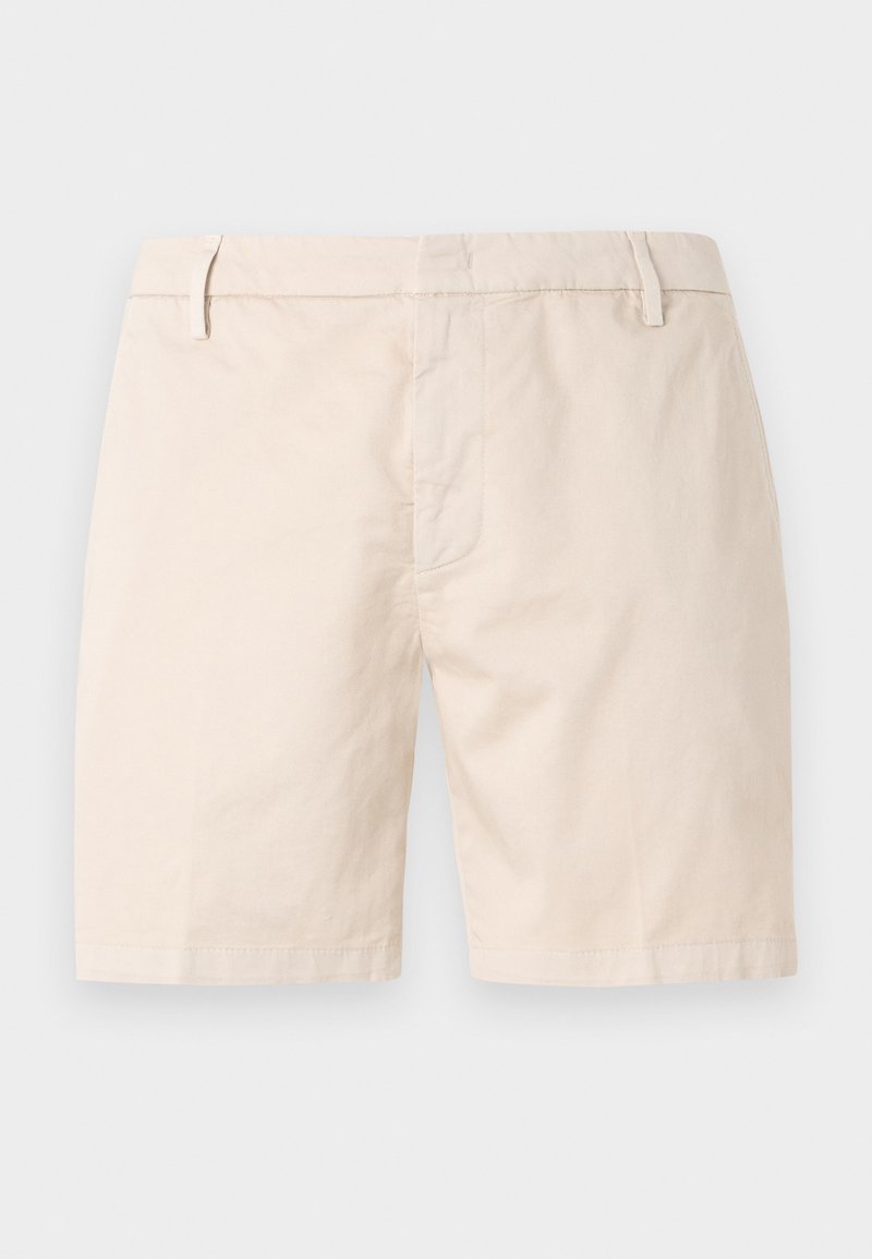 Shorts beige in cotone con taglio dritto, chiusura con bottone, passanti per cintura e tasche laterali. Texture liscia e design semplice.