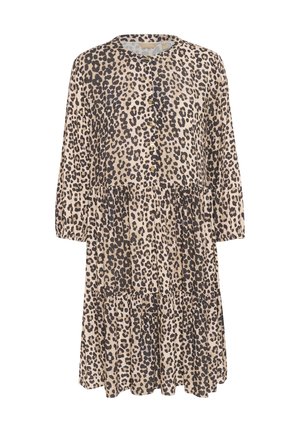 Leopardi kuosis betti, jossa on pyöreä kaula-aukko, nappikiinnitys edessä, kolmanneksissa hihat ja kerroksellinen hame. Valmistettu pehmeästä kankaasta, jossa on kevyt pinta.