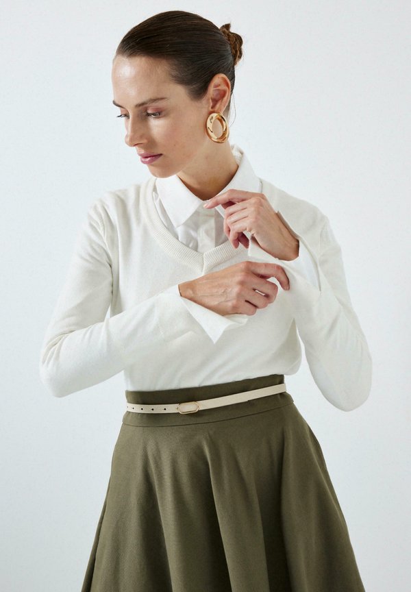 SOFT TEXTURED - Strickpullover - ecru